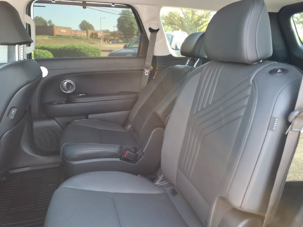 New 2027 Black Hyundai SEL image 10