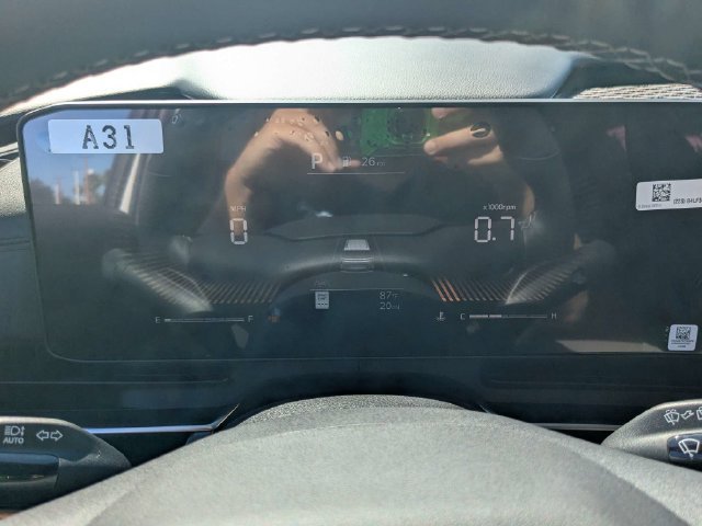 New 2027 White Kia LXS image 33