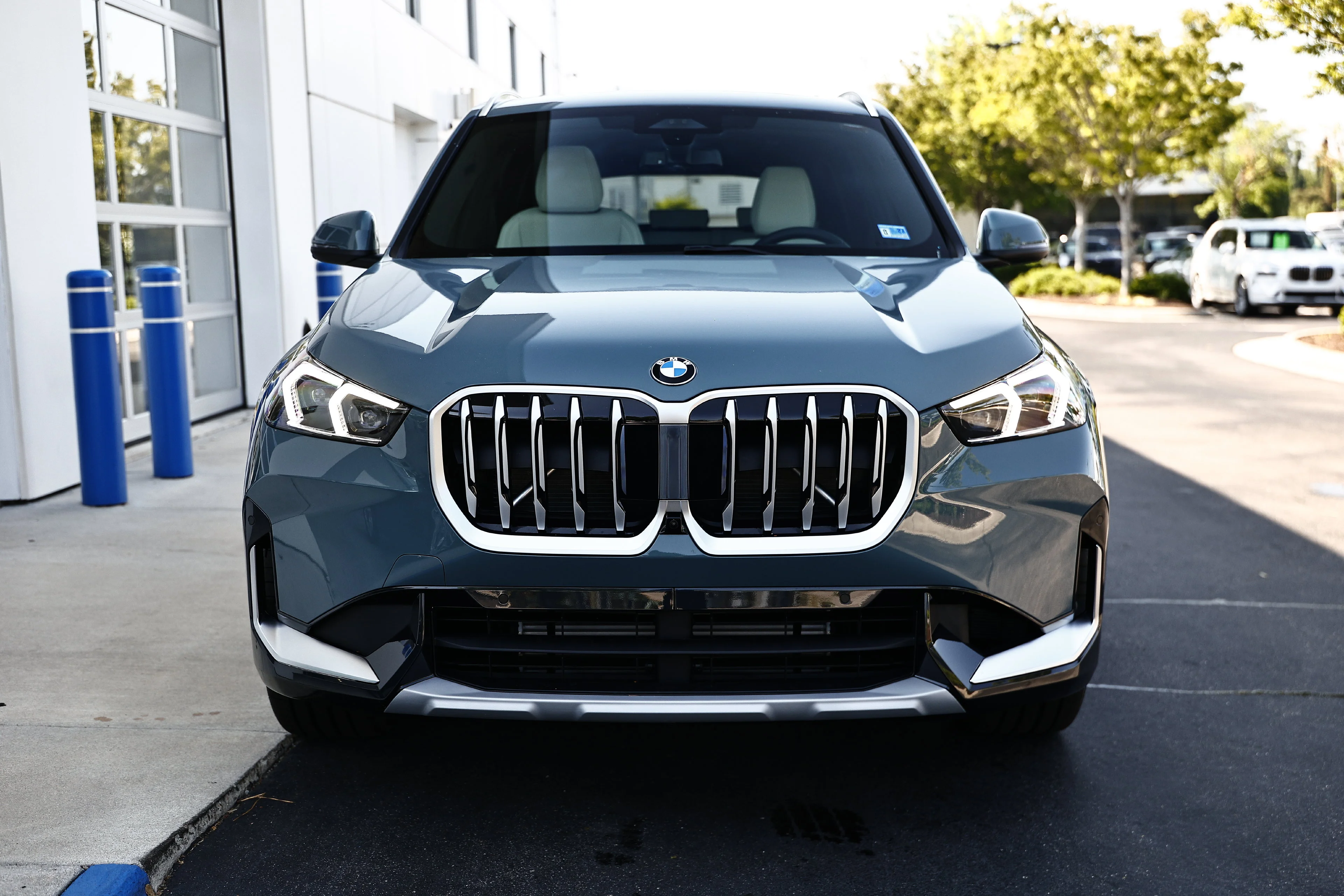 New 2027 Cape York Green Metallic BMW xDrive28i image 13