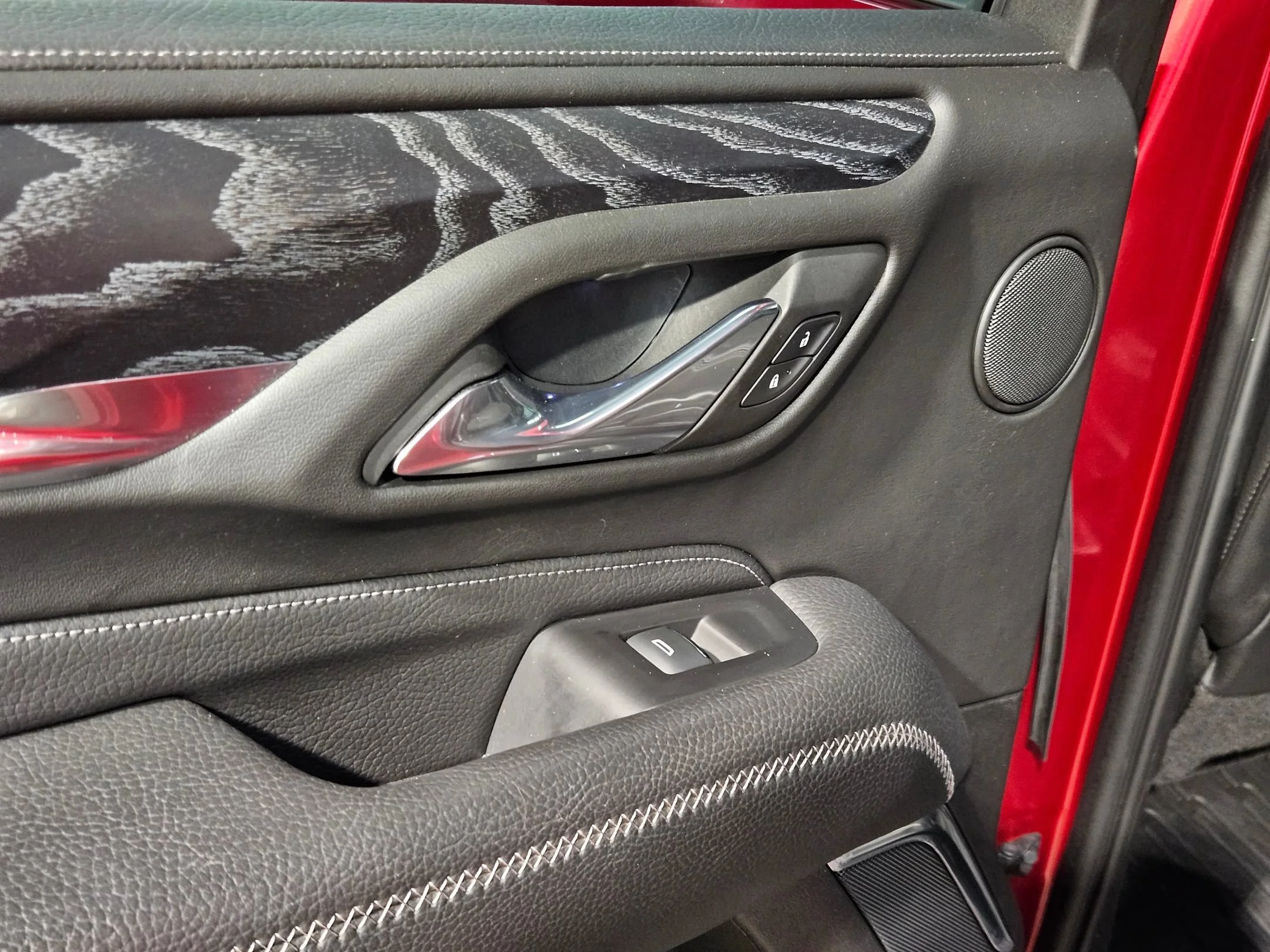 Used 2023 Volcanic Red Tintcoat GMC Denali image 36