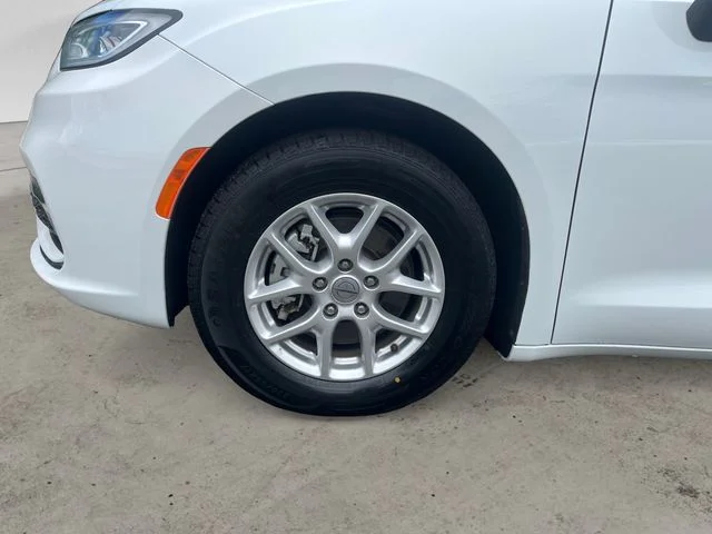 Used 2023 White Chrysler Touring L image 14