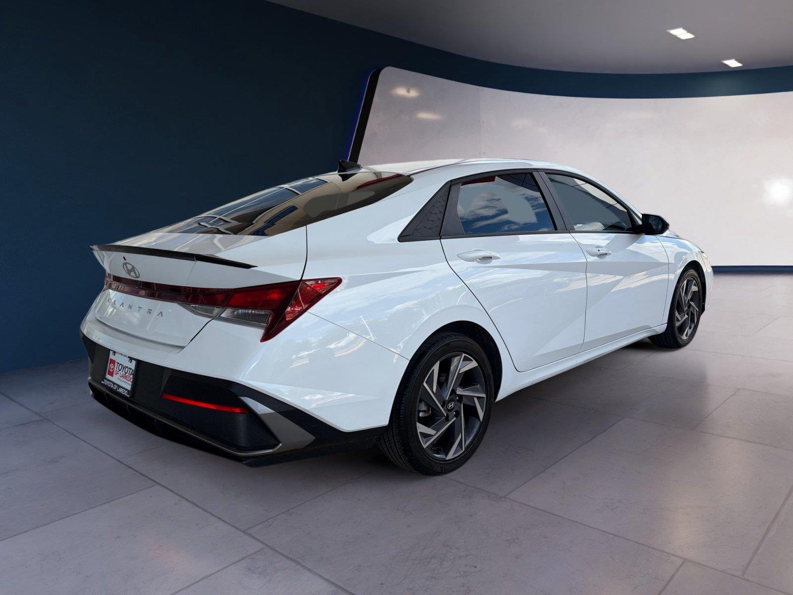 Used 2025 Serenity White Hyundai SEL Sport image 5