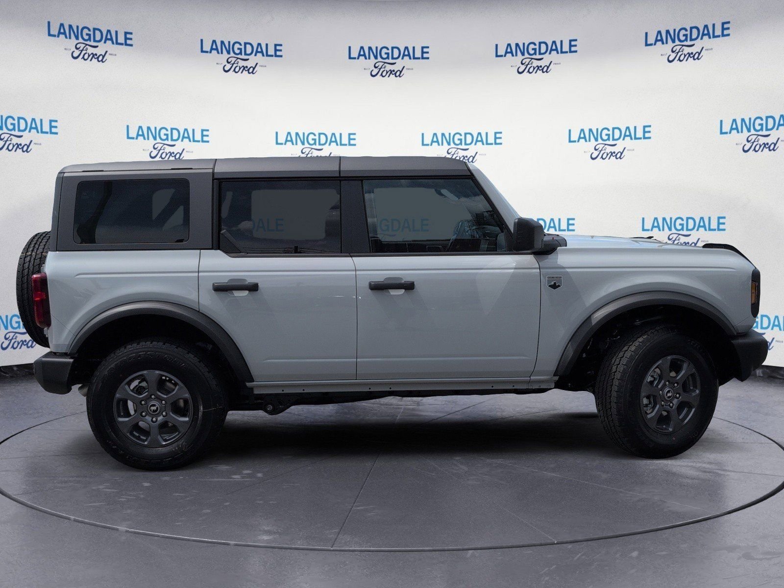 New 2026 Avalanche Gray Ford Big Bend image 3