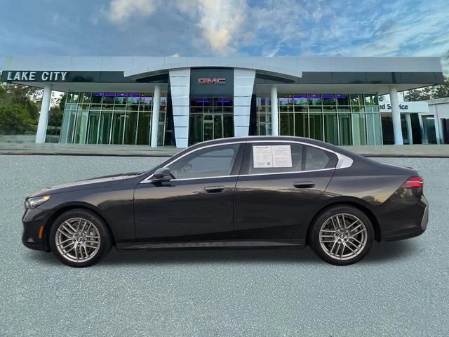 2024 BMW 5 Series 530i - Photo 11