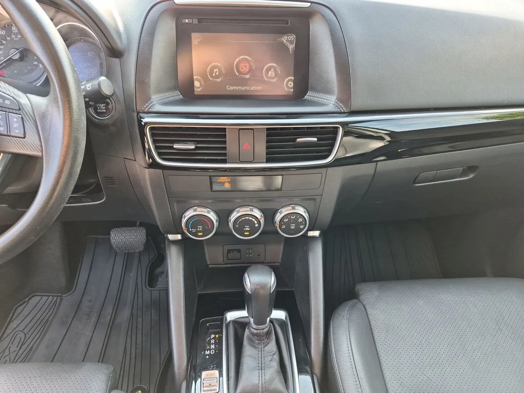 Used 2016 White Mazda Sport image 23