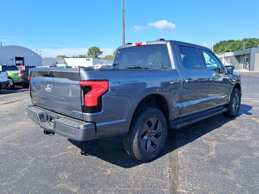 New 2025 Carbonized Gray Metallic Ford Flash™ image 4