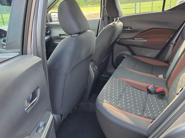 Used 2024 Gray Nissan SR image 7