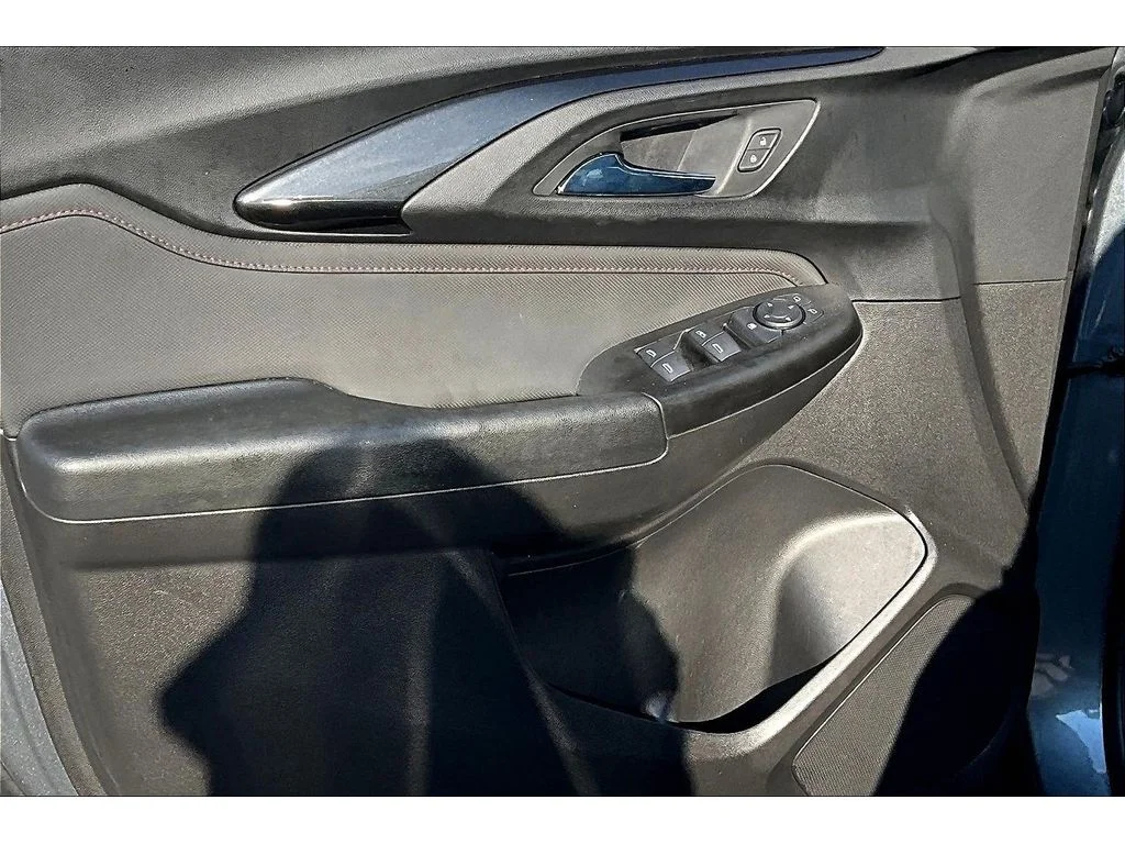 Used 2021 SATIN STEEL METALLIC Chevrolet RS image 16