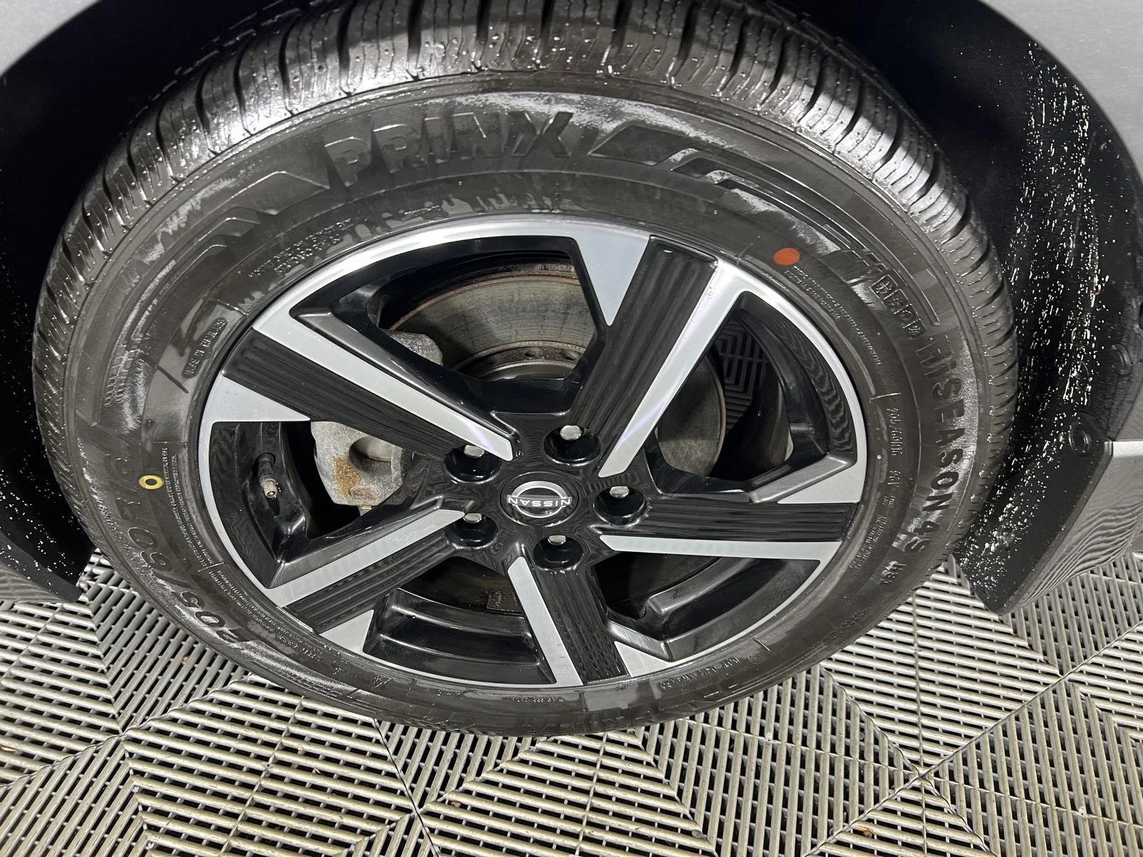 Used 2024 Gun Metallic Nissan SV image 6