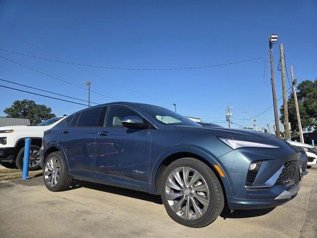 Used 2024 Ocean Blue Metallic Buick Avenir image 5
