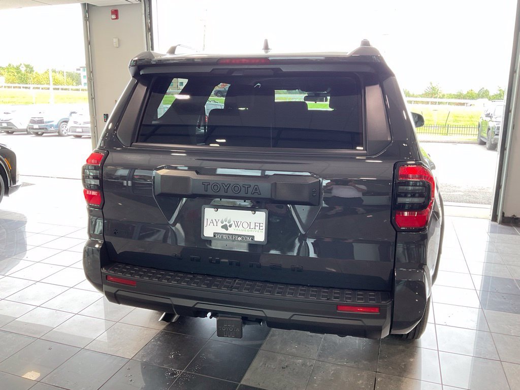 Certified Used 2025  Toyota SR5 image 5