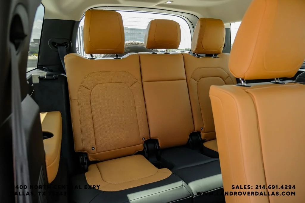 Used 2024 Fuji White Land Rover S image 50