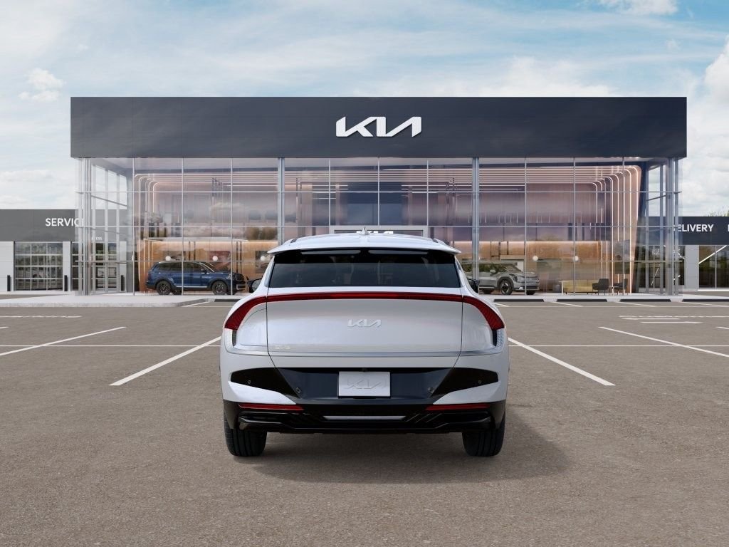 New 2026 Glacial White Pearl Kia LIGHT image 4