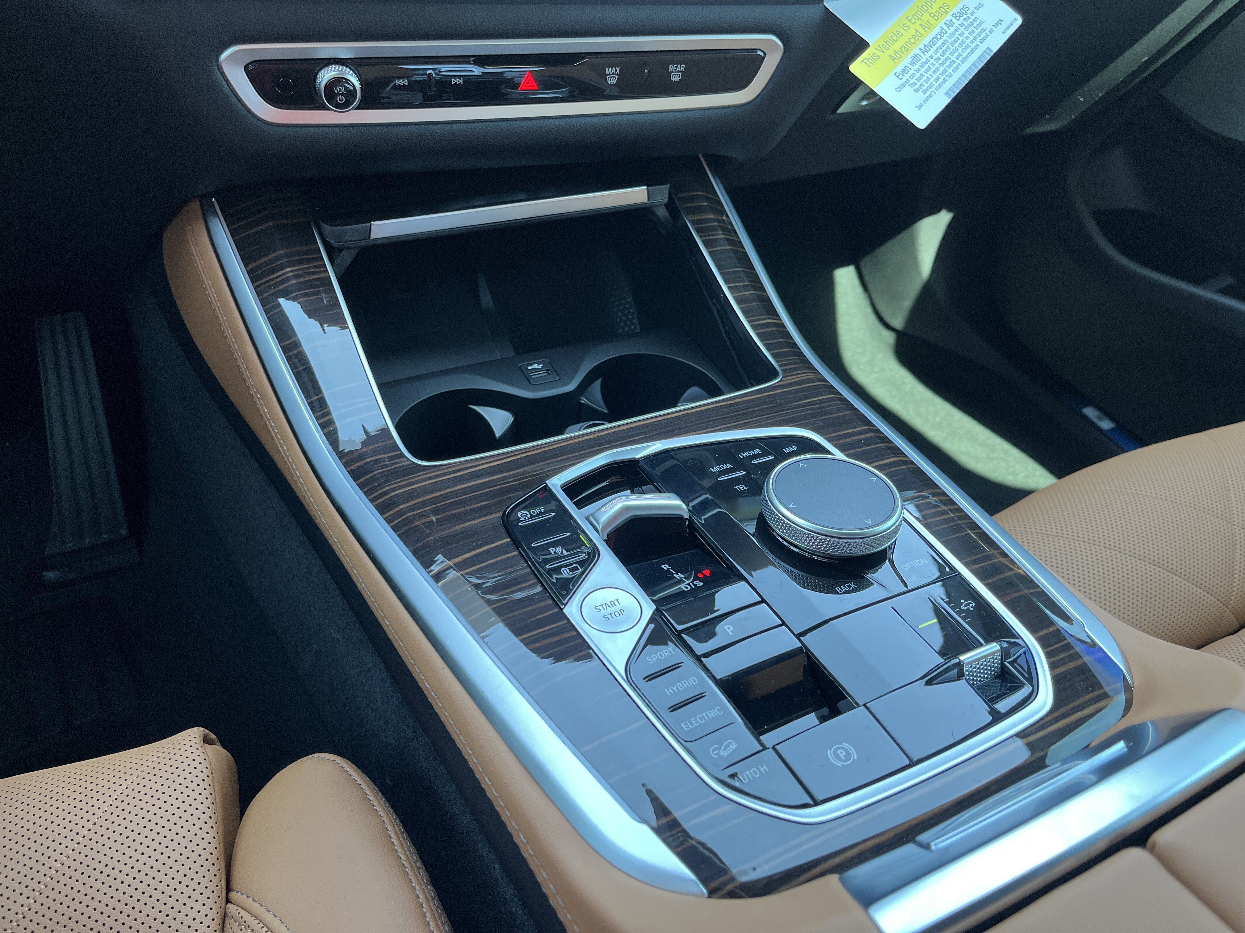 New 2026 Dravit Grey Metallic BMW xDrive50e image 12