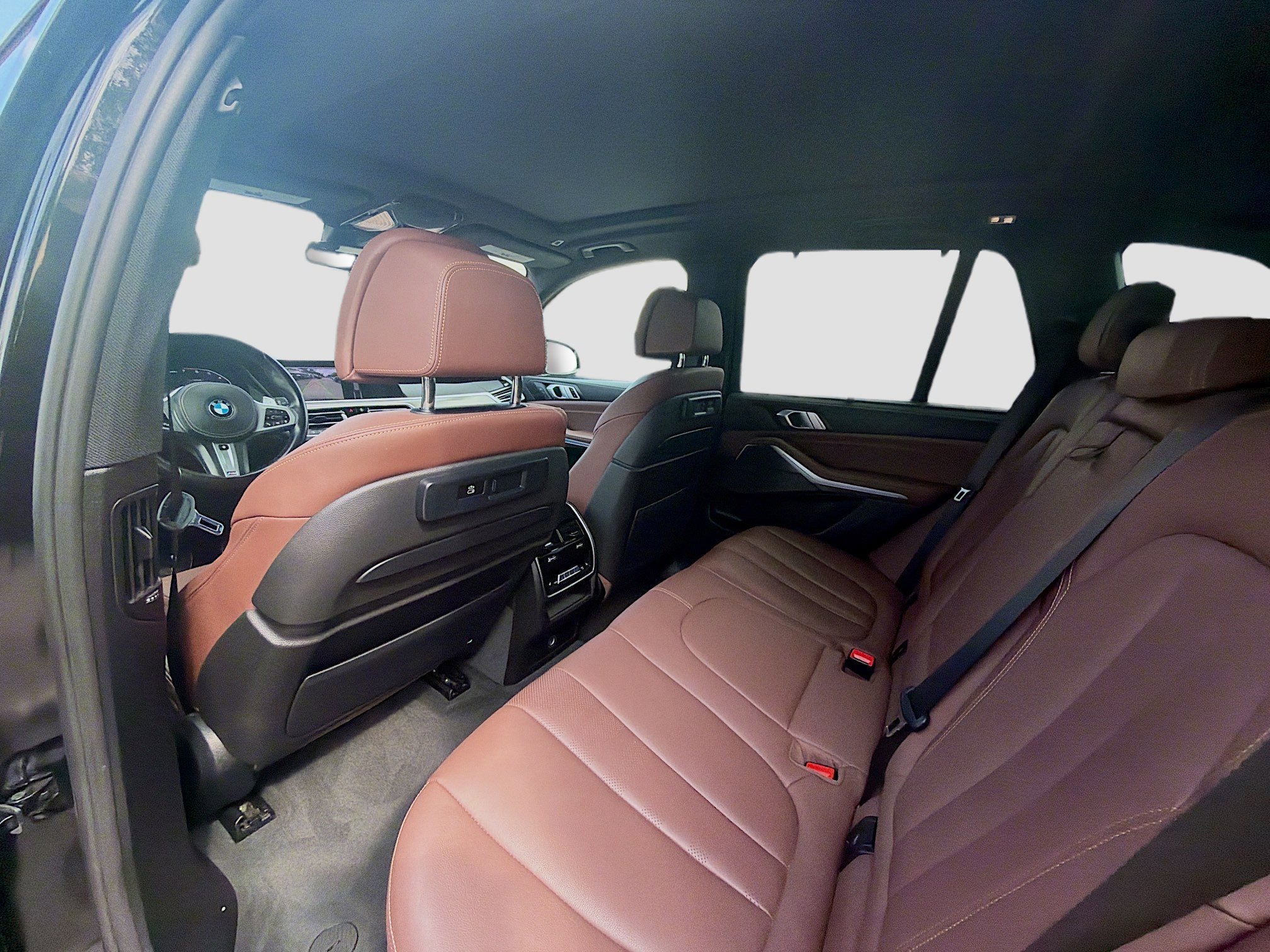 Used 2021 Black Sapphire Metallic BMW M50i image 22