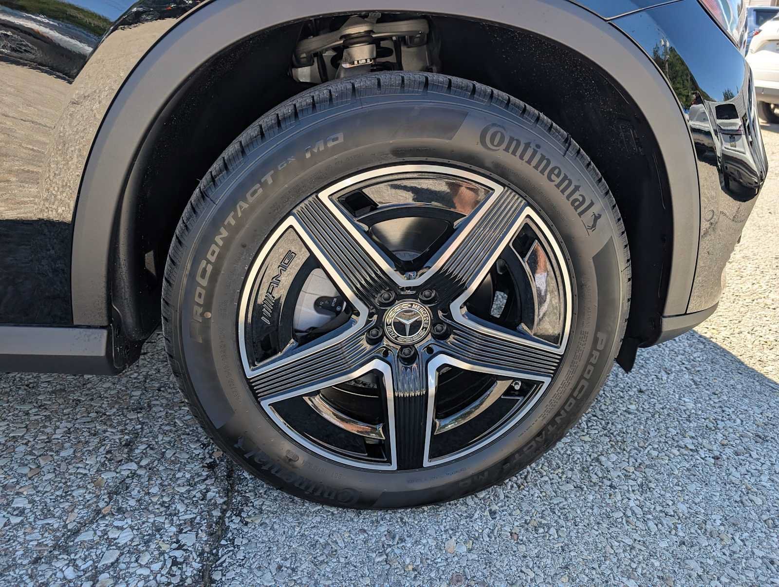 New 2027 Black Mercedes-Benz GLC 300 image 3