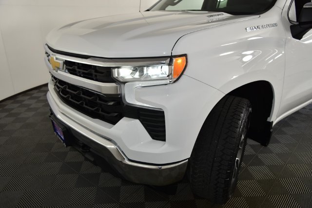 Used 2024 Summit White Chevrolet LT (2FL) image 13