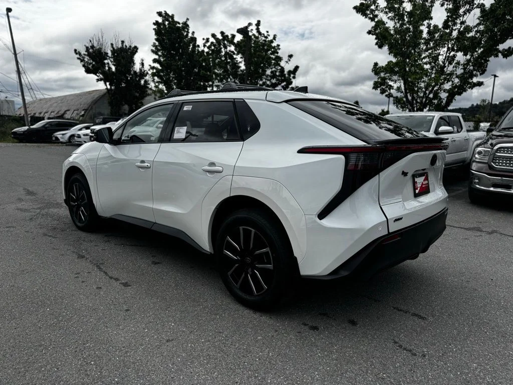 New 2026  Toyota XLE image 5