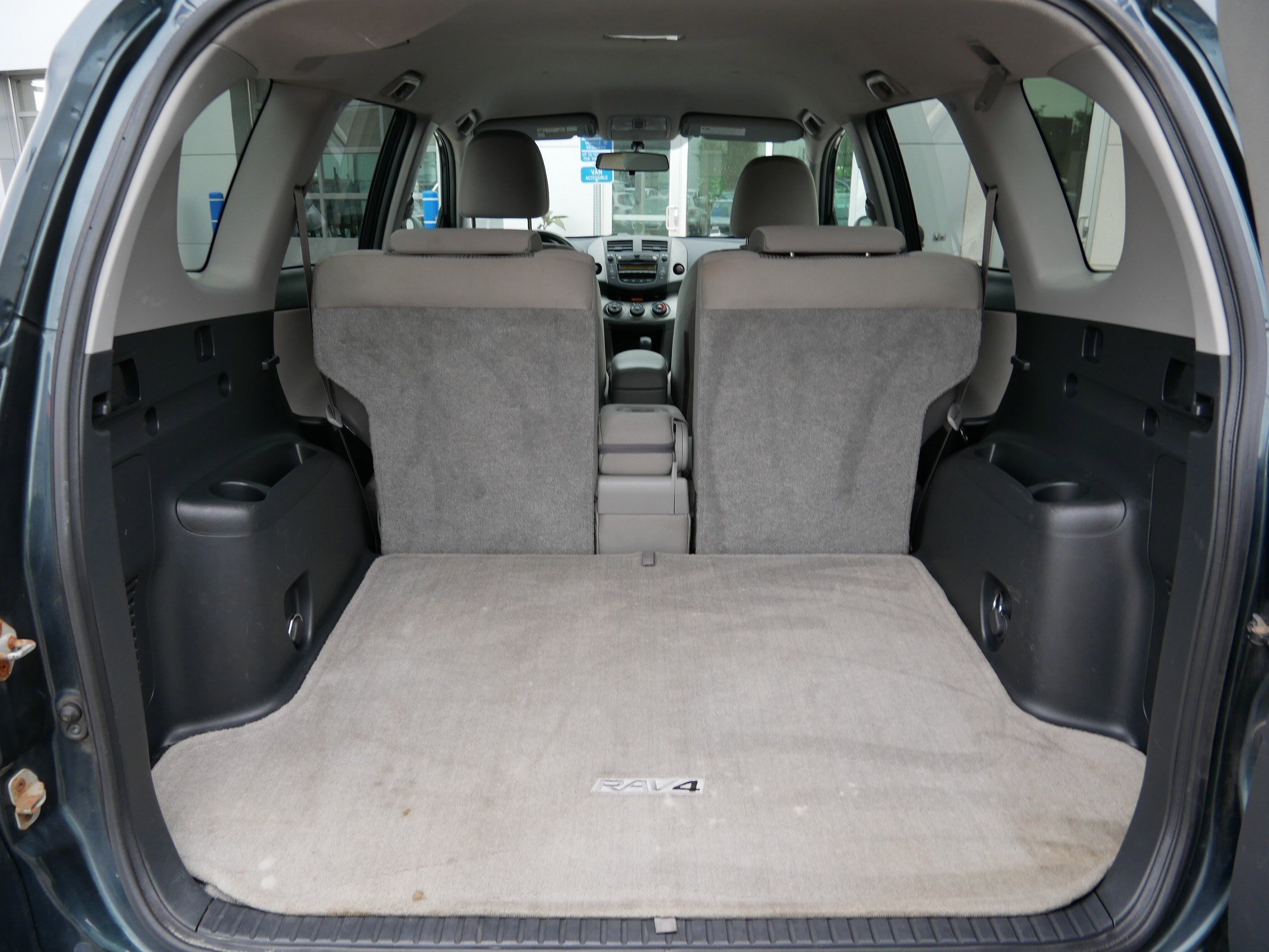 Used 2010 Black Forest Pearl Toyota 4WD 4CYL 4SPD image 17
