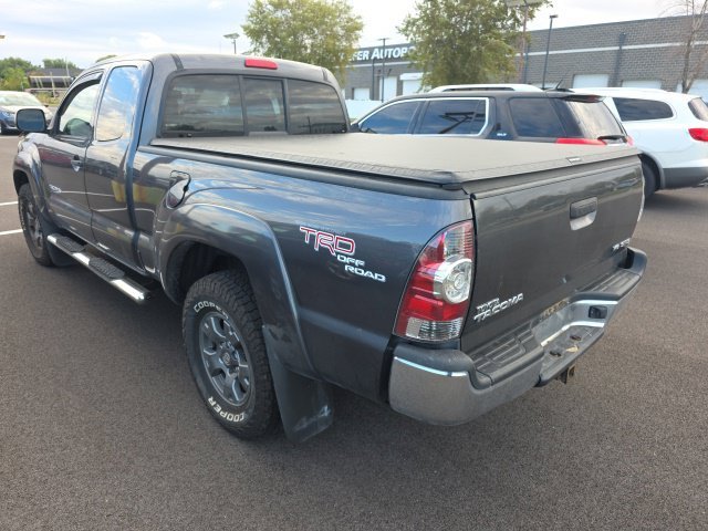 Used 2010 Toyota Tacoma Base with VIN 5TEUU4EN5AZ702866 for sale in O'Fallon, IL