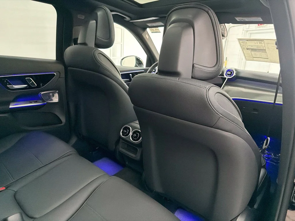 New 2027 Black Mercedes-Benz GLC 300 image 27