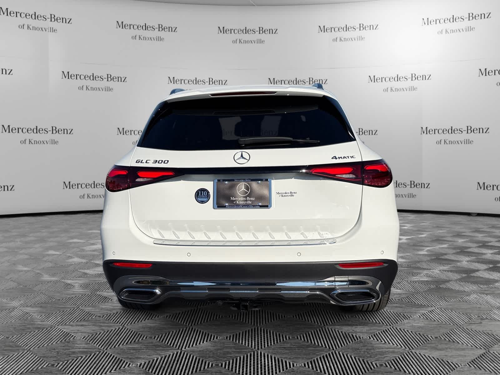 New 2027 Polar White Mercedes-Benz GLC 300 image 4