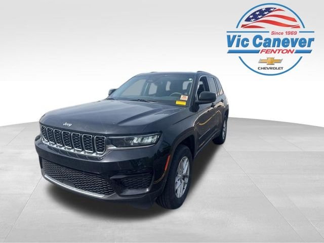2023 Jeep Grand Cherokee Laredo 4x4's photo