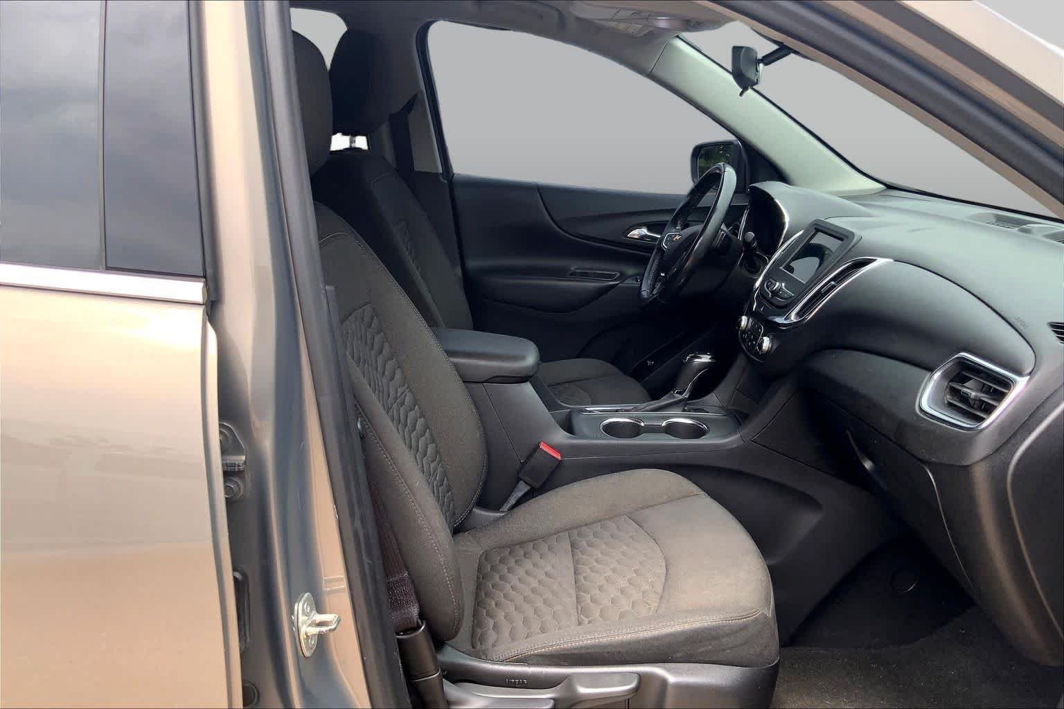 Used 2019 Pepperdust Metallic Chevrolet LT image 9