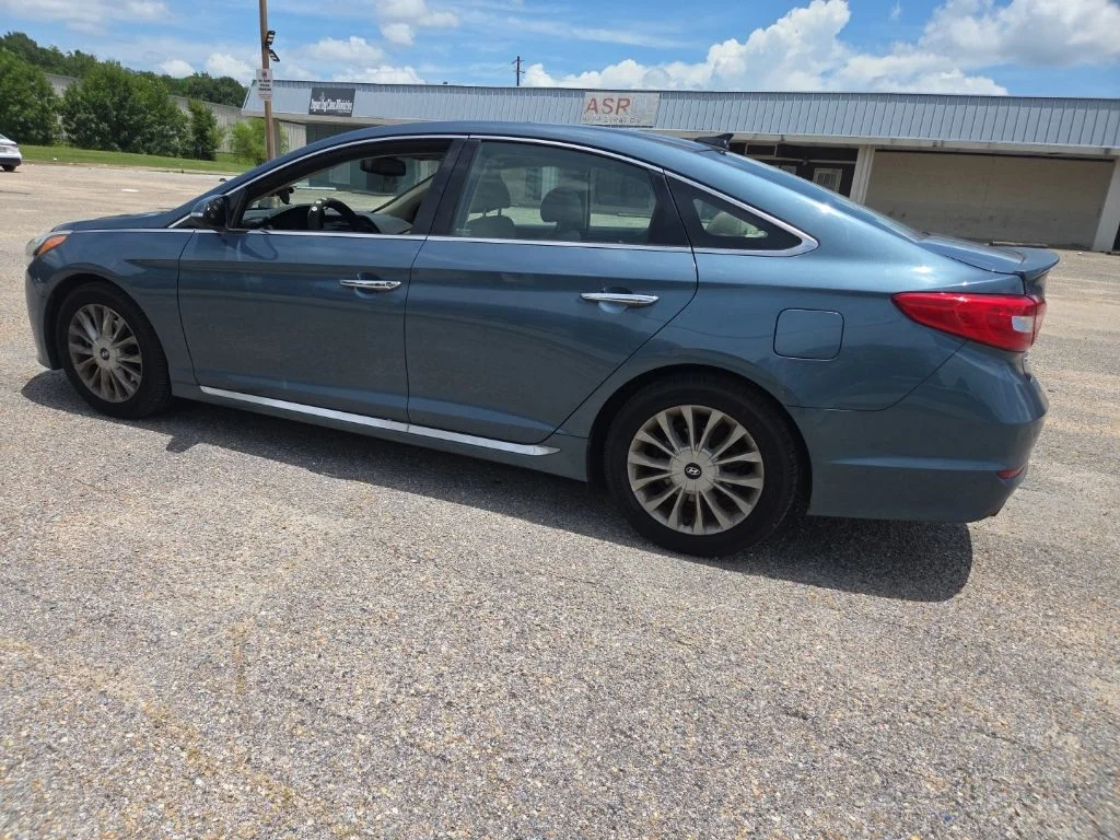 Used 2015 Blue Hyundai Limited image 7