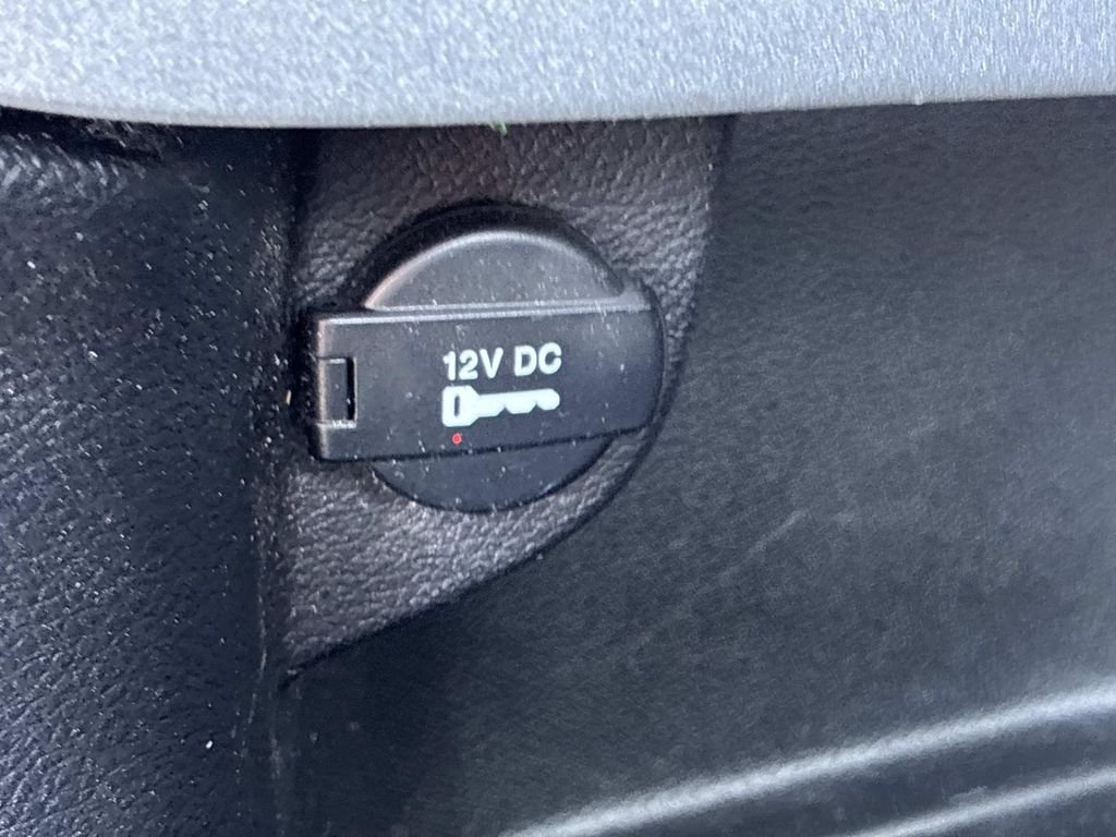 Used 2014 Silver Jeep Latitude image 15