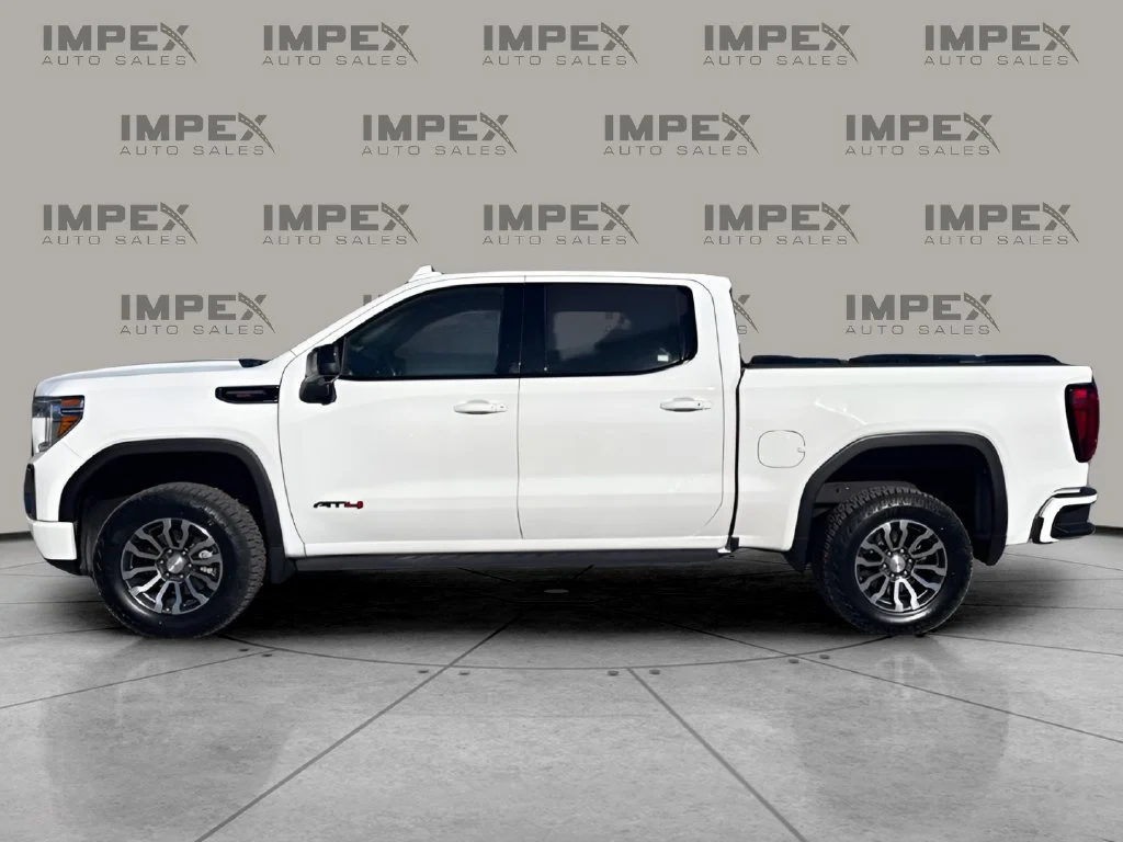 Used 2022 White GMC AT4 image 2