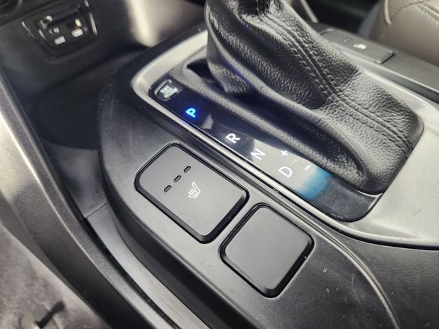 Used 2014 Silver Hyundai Base image 30