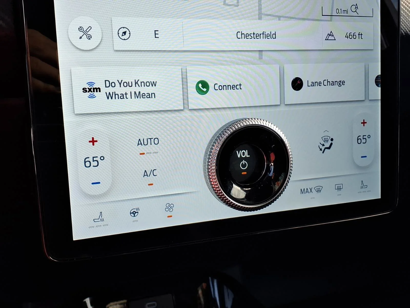 Used 2023 White Metallic Ford Premium image 9