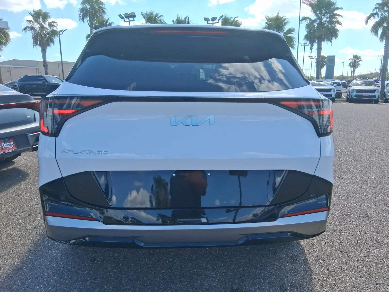 New 2026 White Kia SX-Prestige image 5