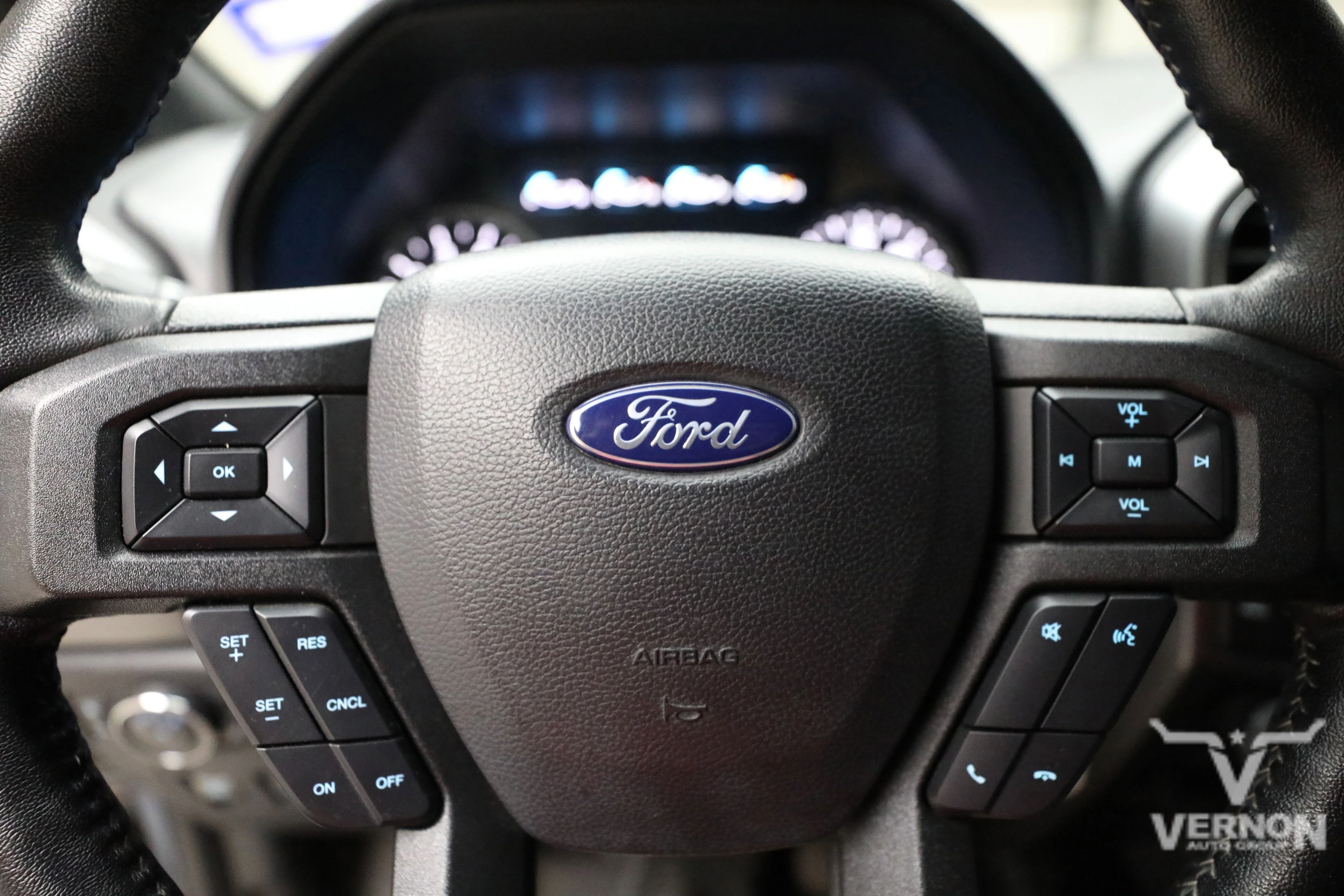 Pre-Owned 2020 Ford F-150 XLT Crew Cab 4x4 Fx4