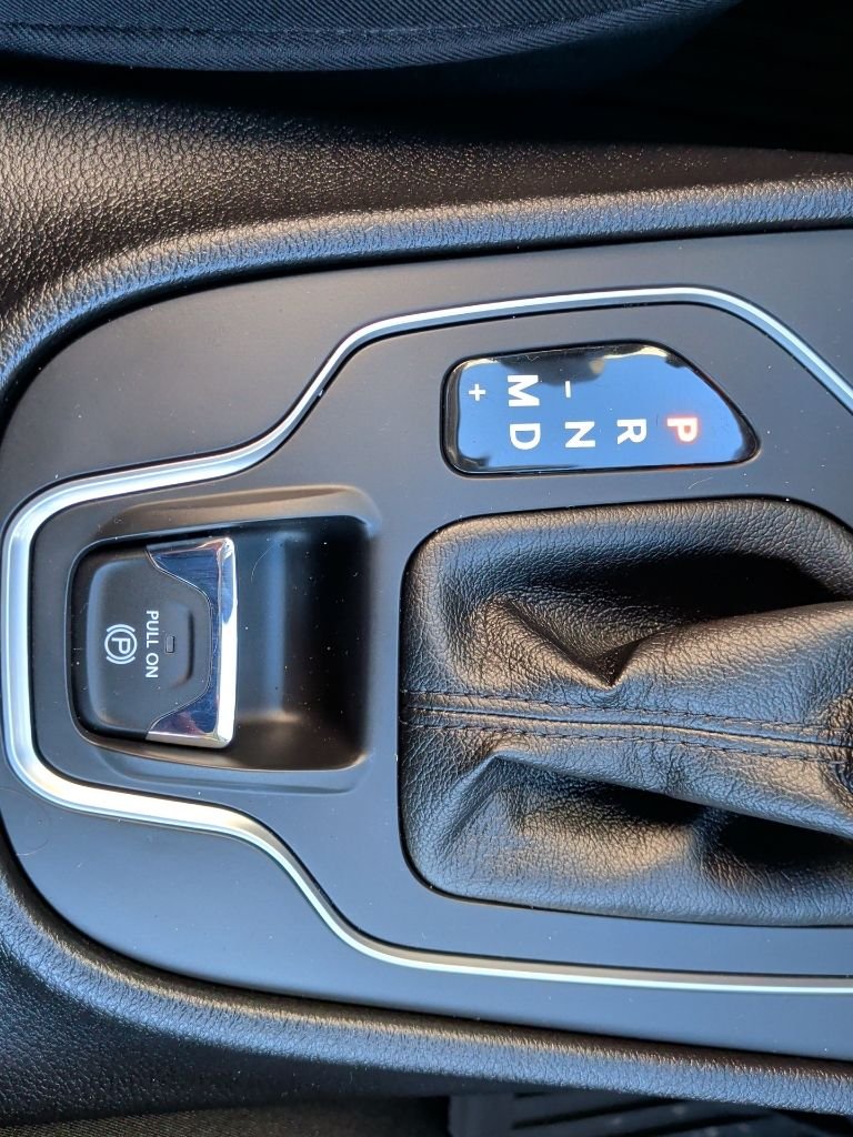 Used 2021 Slate Blue Pearlcoat Jeep Latitude Lux image 22