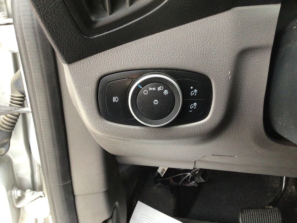 Used 2021 Silver Ford XLT image 25