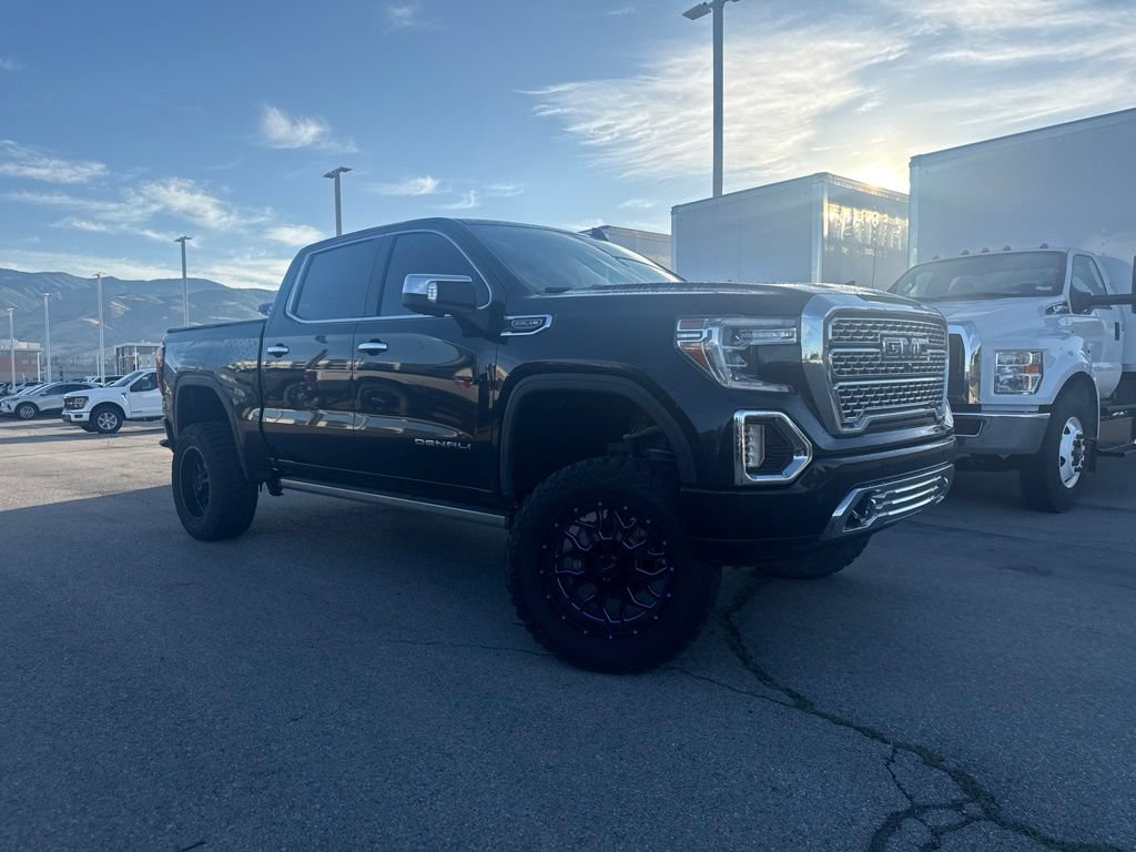 Used 2019 Onyx Black GMC Denali image 2