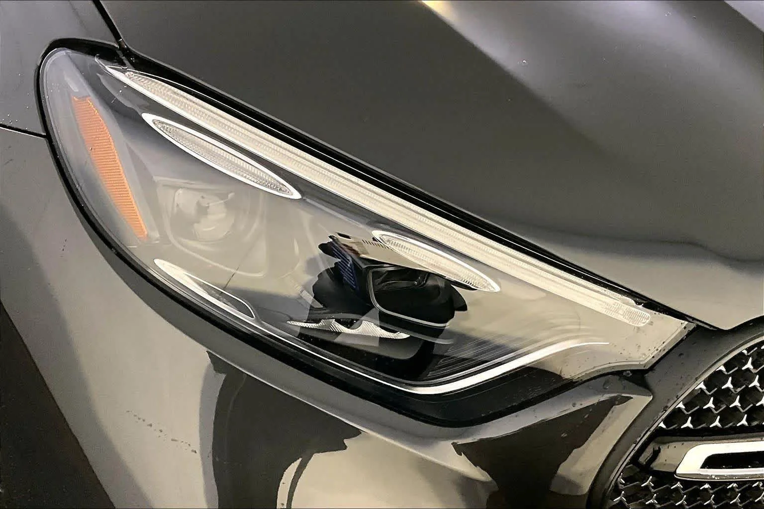 New 2027 Graphite Grey Metallic Mercedes-Benz GLC 300 image 16