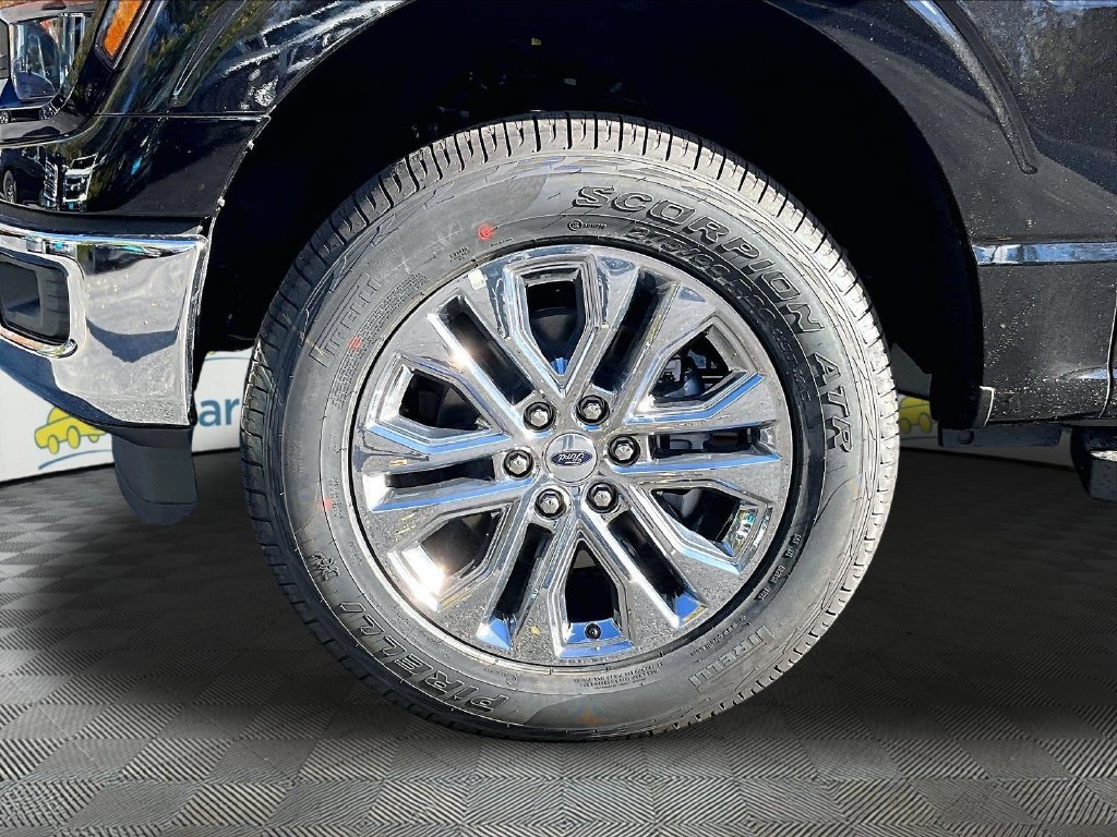 New 2026 Agate Black Metallic Ford XLT image 13