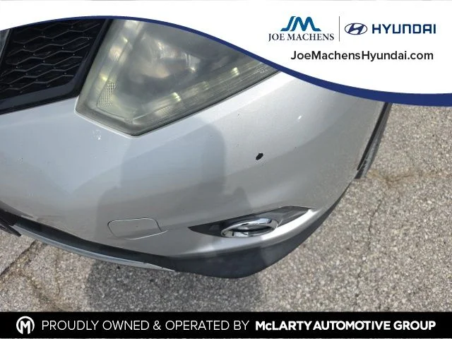 Used 2016 Silver Nissan SV image 10