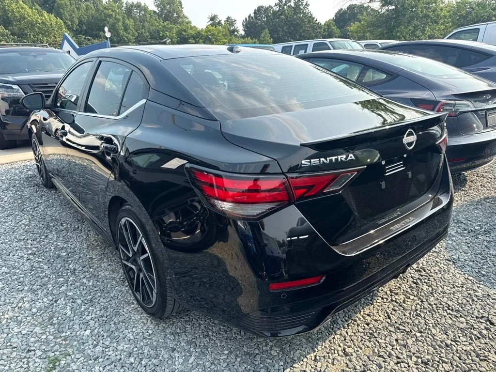 Used 2025 Black Nissan SR image 4
