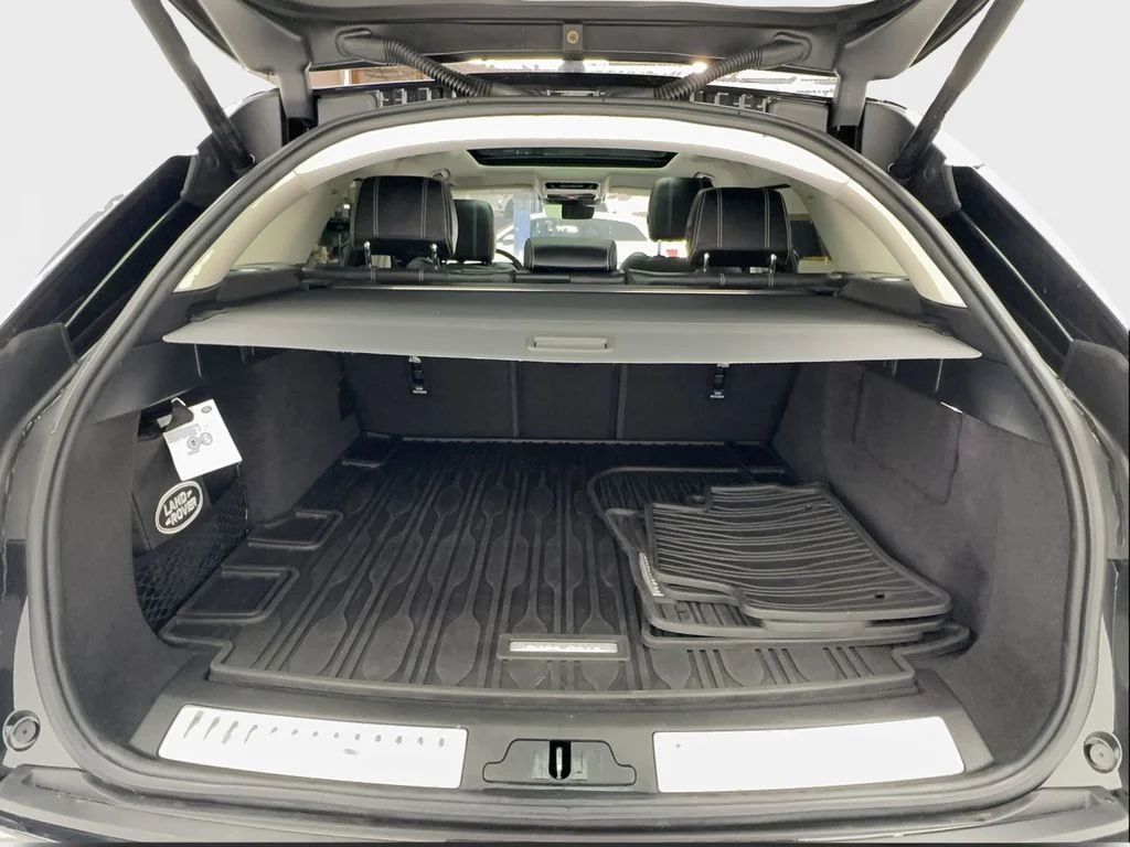 Used 2021 Black Land Rover S image 16