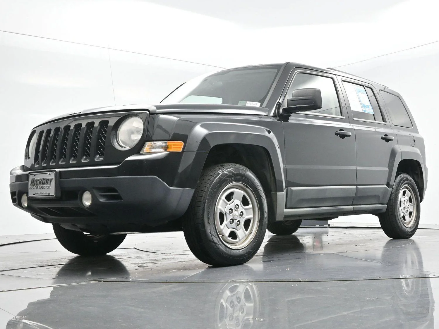 Used 2011 Brilliant Black Crystal Pearl Jeep Sport image 37