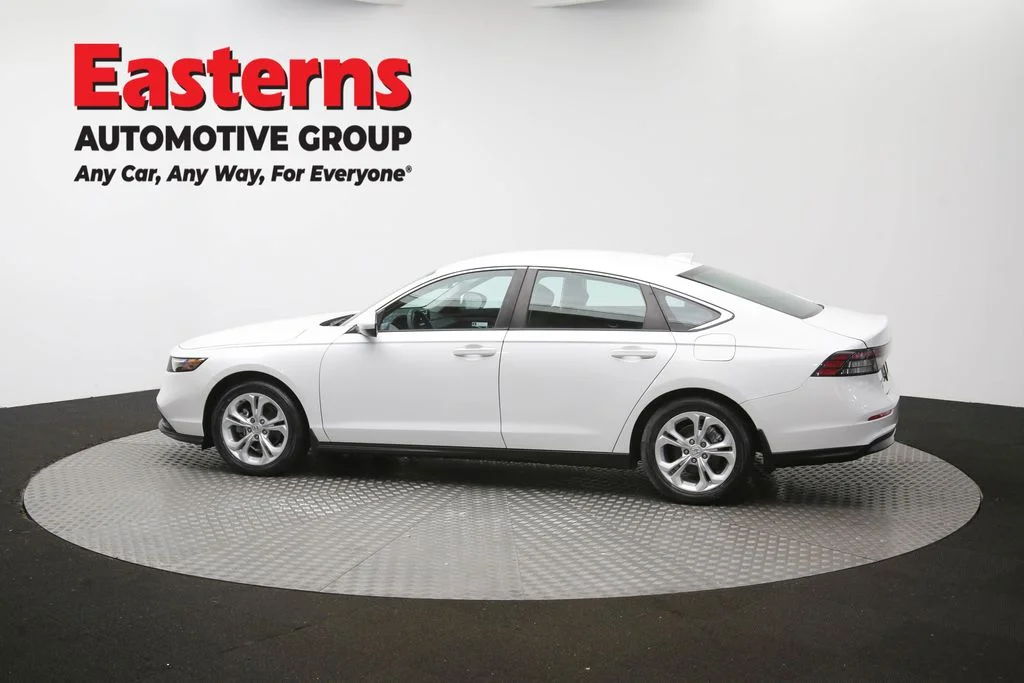 Used 2023 White Honda LX image 61