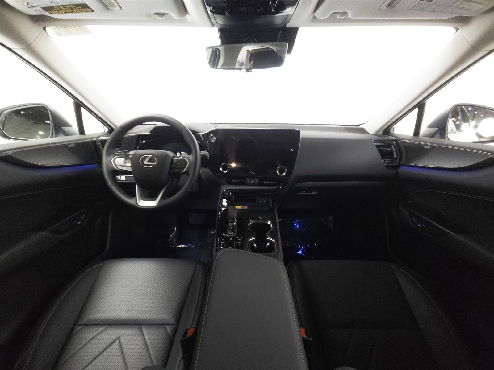 2026 Lexus NX 450h+ Luxury - Photo 6
