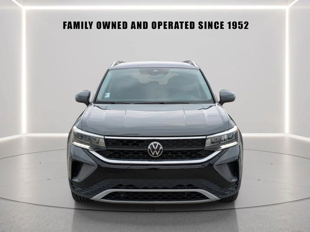 Certified Used 2023 Gray Volkswagen 1.5T SE image 6