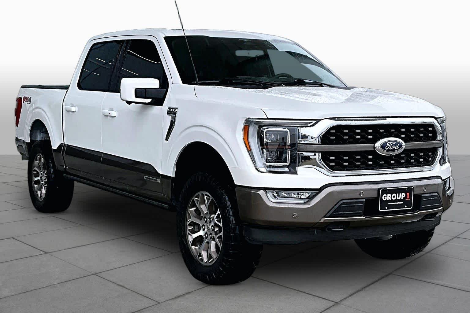 Used 2023 Star White Metallic Tri-Coat/Stone Gray Ford King Ranch image 3