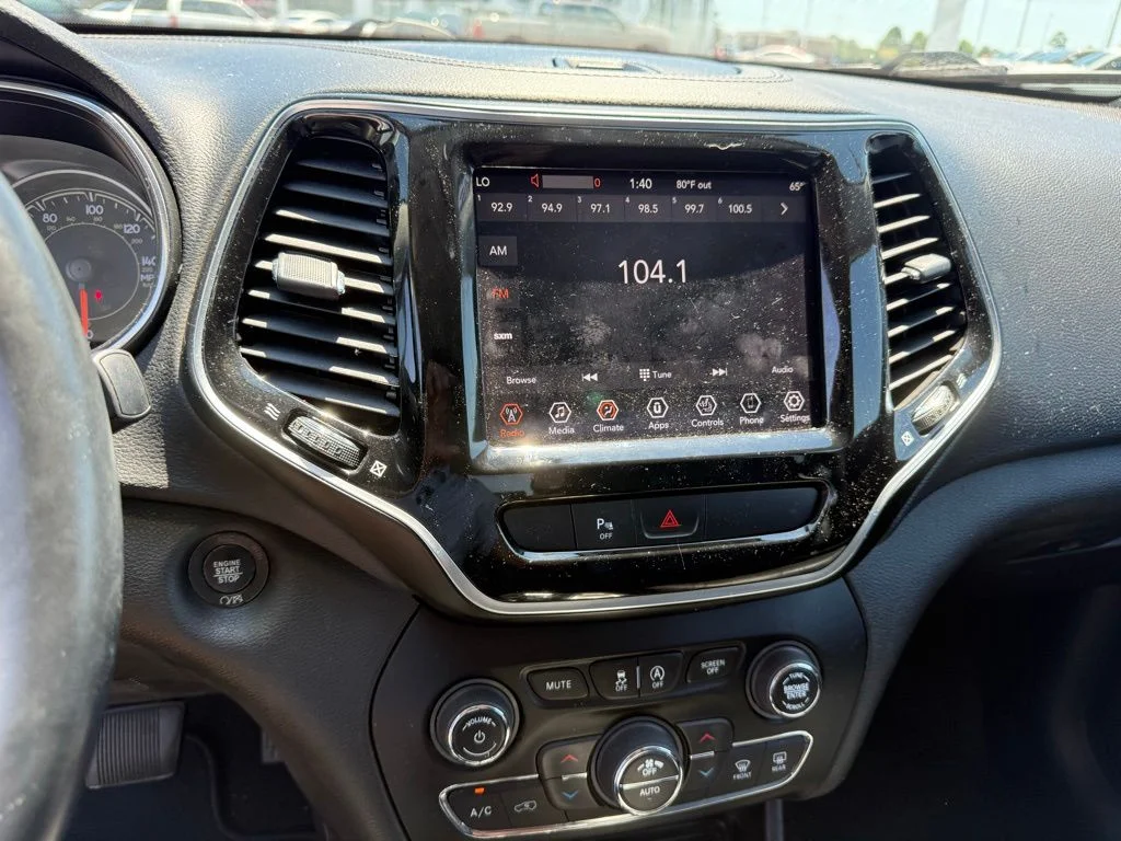 Used 2019 White Jeep Limited image 12