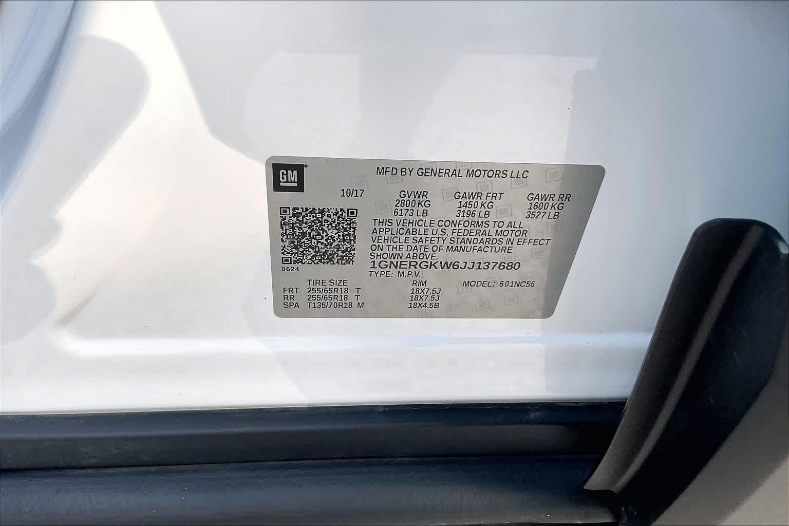 Used 2018 Summit White Chevrolet LT Cloth image 33